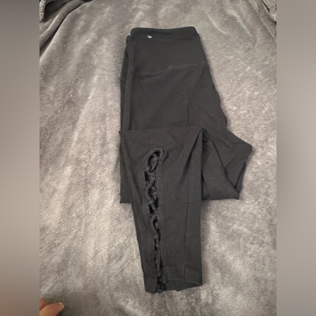 Pink Leggings With Detail On Legs
